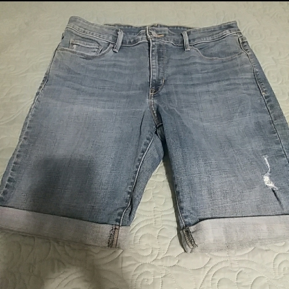 Levi's Cuffed Shorts